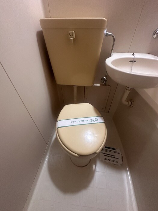 物件内観写真14　(トイレ)