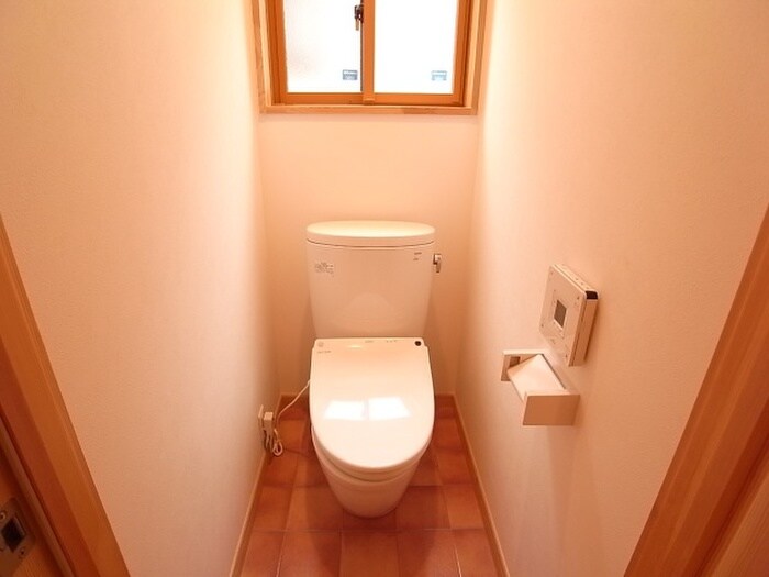 物件内観写真11　(トイレ)