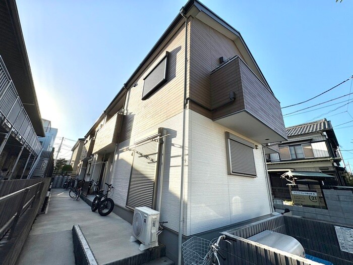 物件外観写真5　(駐車場)