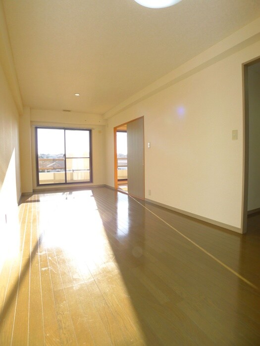 物件内観写真9　(居室)