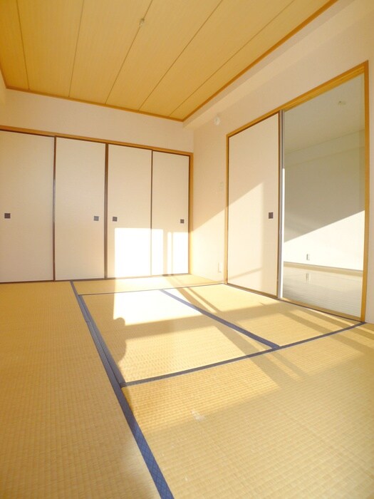 物件内観写真11　(収納)