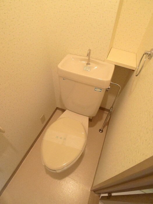 物件内観写真14　(トイレ)