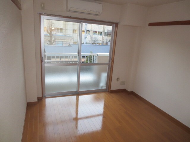 物件内観写真9　(居室)