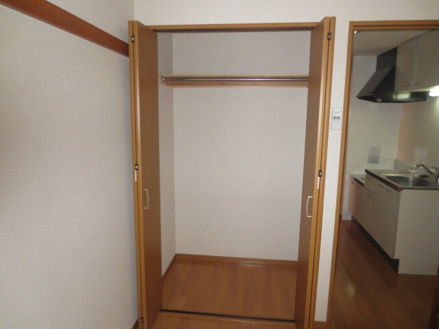 物件内観写真12　(収納)