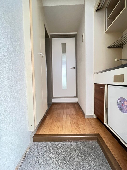 物件内観写真17　(玄関)