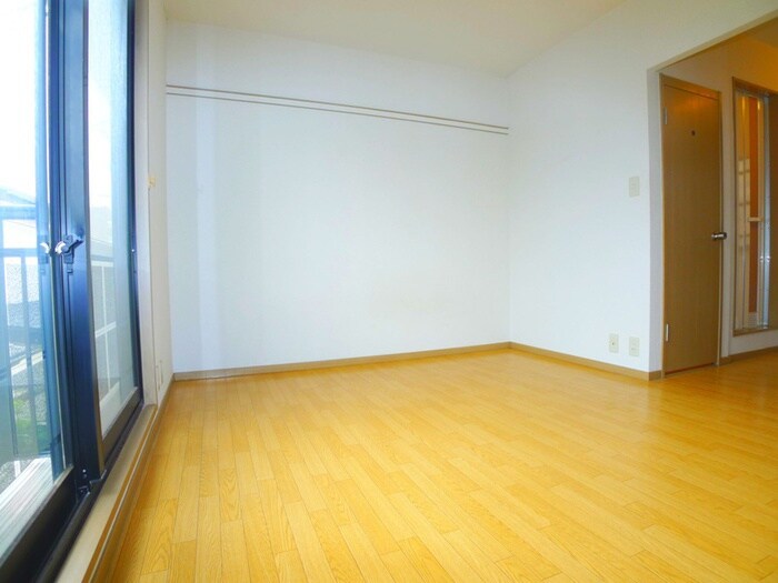 物件内観写真4　(居室)