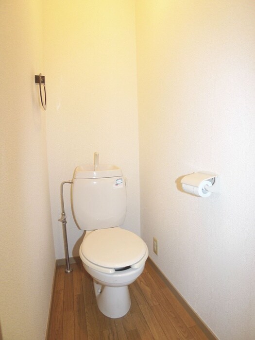 物件内観写真8　(トイレ)