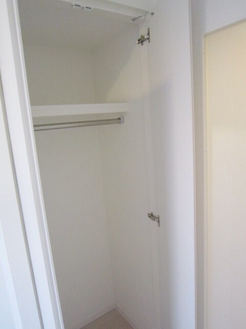 物件内観写真13　(収納)