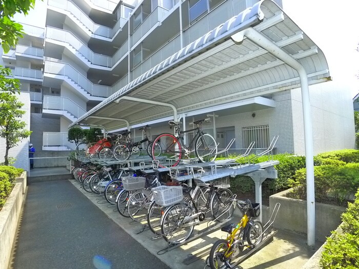 物件外観写真5　(駐輪場)