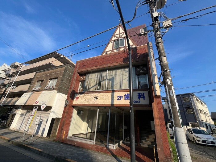 コスモスビル(３階)の外観写真