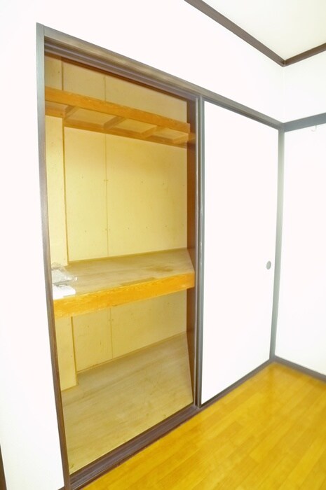 物件内観写真15　(収納)
