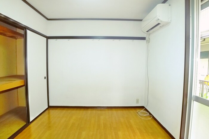 物件内観写真17　(居室)