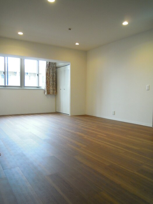 物件内観写真4　(居室)