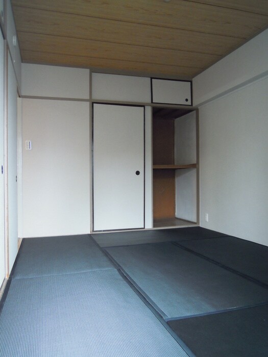 物件内観写真6　(居室)