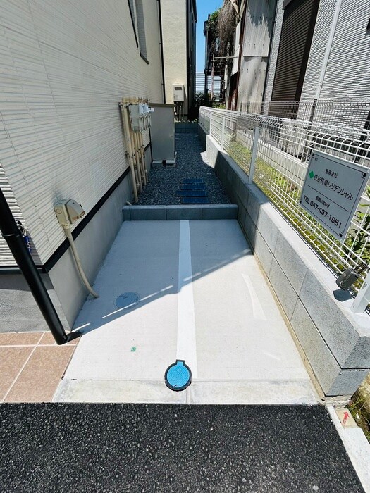 物件外観写真2　(駐輪場)