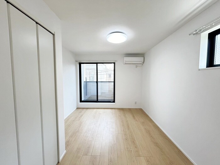 物件内観写真9　(居室)