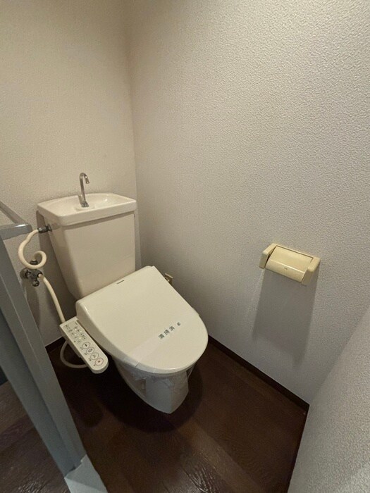 物件内観写真8　(トイレ)