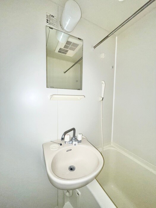 物件内観写真10　(洗面)