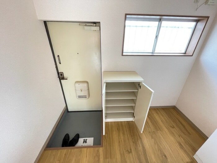 物件内観写真8　(靴箱)