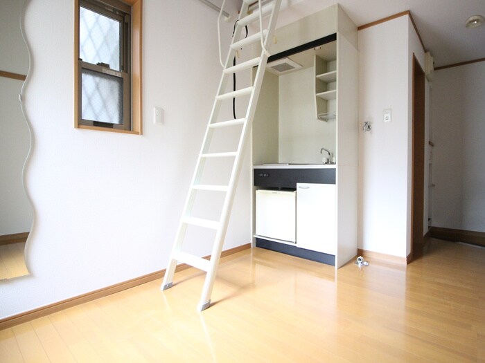 物件内観写真3　(居室)