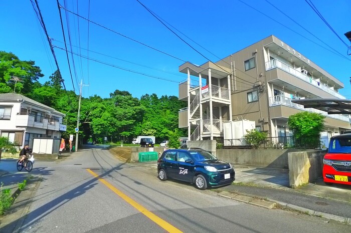 物件外観写真2　(周辺環境)