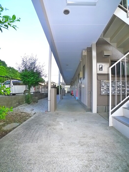 物件外観写真3　(エントランス部分)