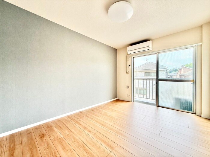 物件内観写真8　(居室)