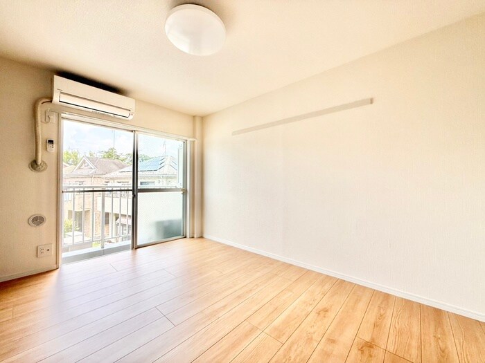 物件内観写真9　(居室)