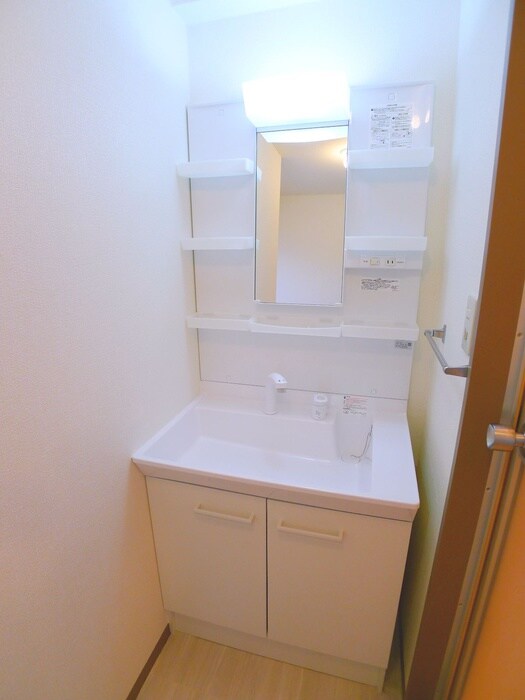 物件内観写真11　(洗面)