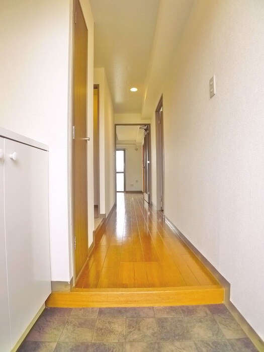 物件内観写真19　(玄関)