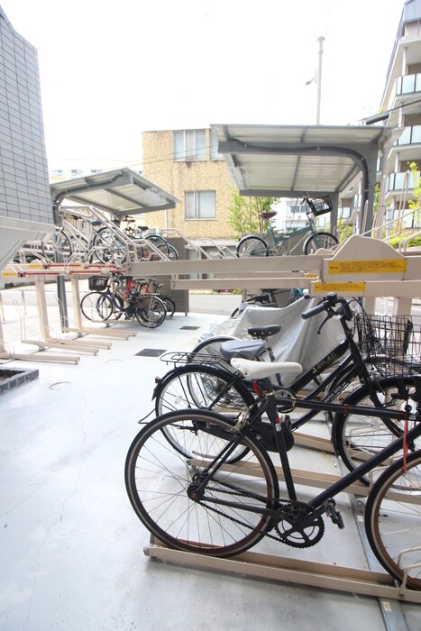 物件外観写真3　(駐輪場)