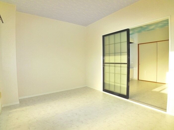 物件内観写真13　(居室)