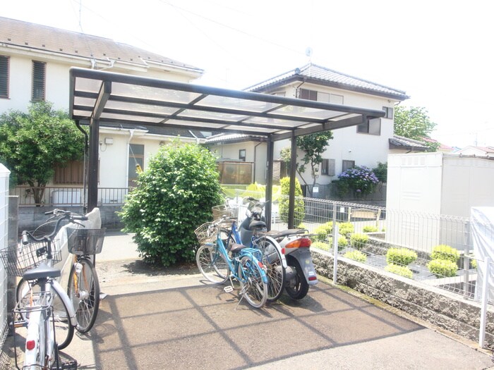 物件外観写真5　(駐輪場)