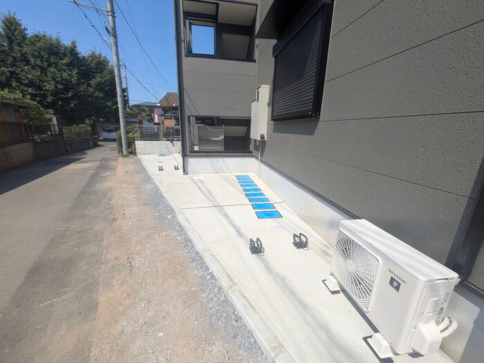 物件外観写真3　(駐輪場)