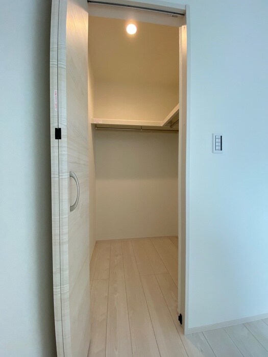 物件内観写真15　(収納)