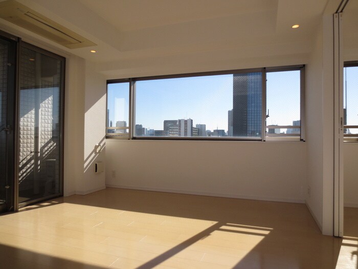 物件内観写真4　(居室)