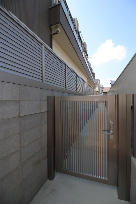 物件外観写真6　(駐輪場)