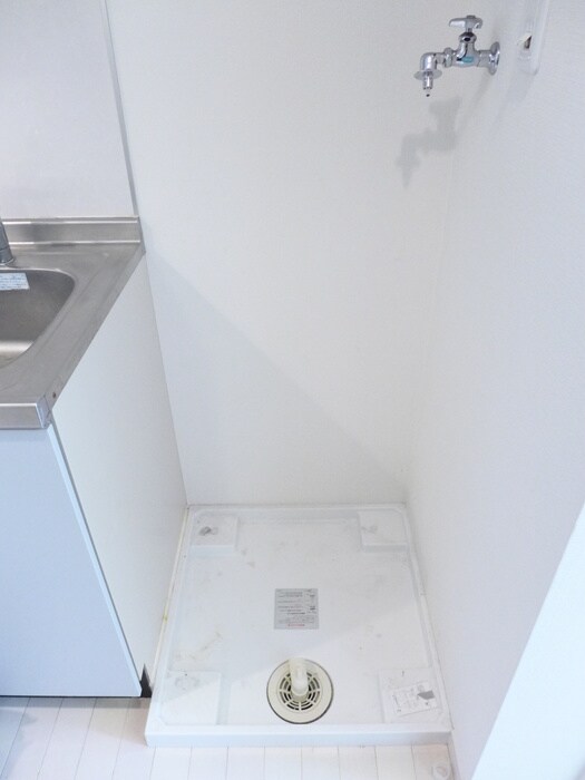 物件内観写真13　(洗濯機置場)