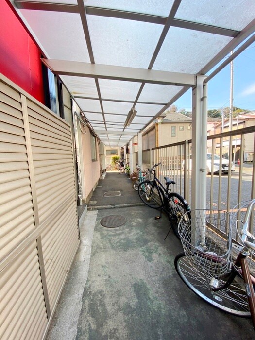 物件外観写真6　(駐輪場)