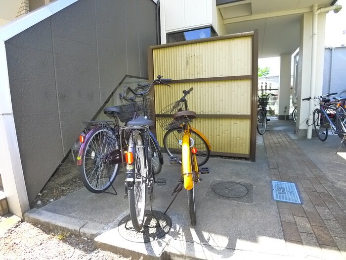 大宮エンゼルハイツの駐輪場