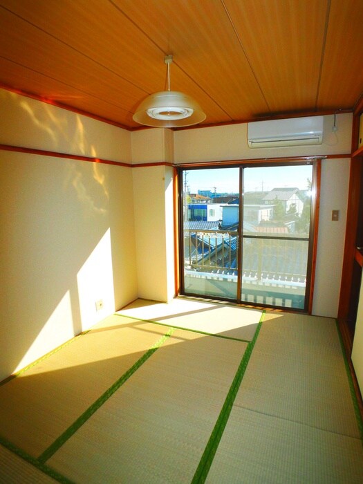 大宮エンゼルハイツの居室