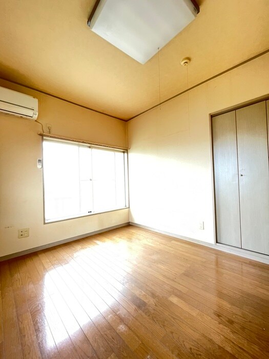 物件内観写真8　(居室)