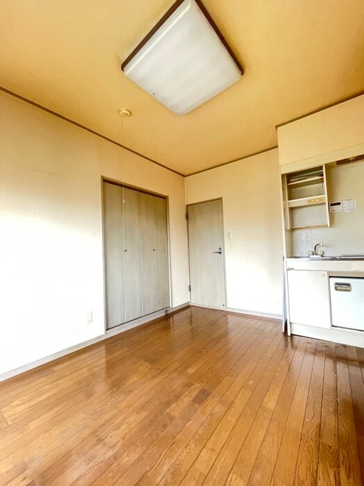 物件内観写真9　(居室)