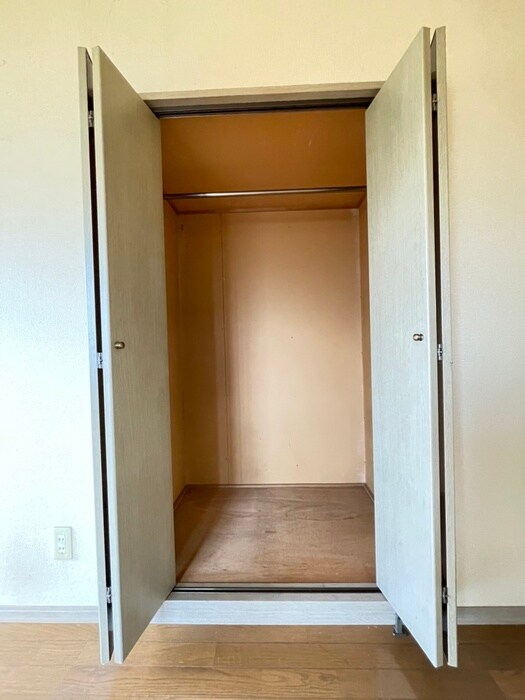 物件内観写真11　(収納)