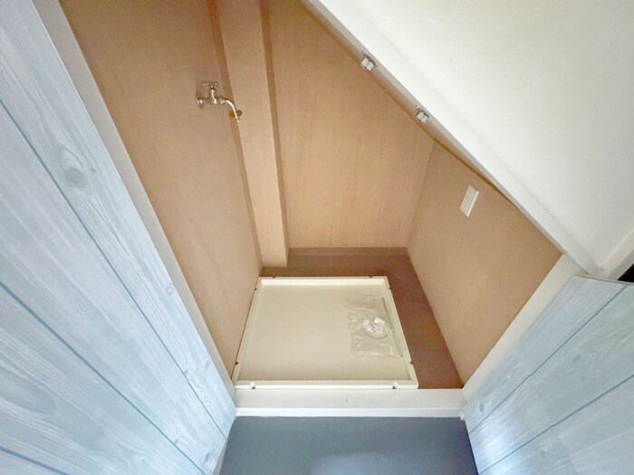 物件内観写真15　(洗濯機置場)