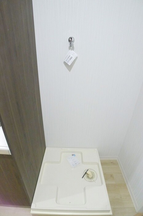 物件内観写真11　(洗濯機置場)