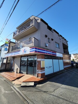 ボンマ－トビル外観写真