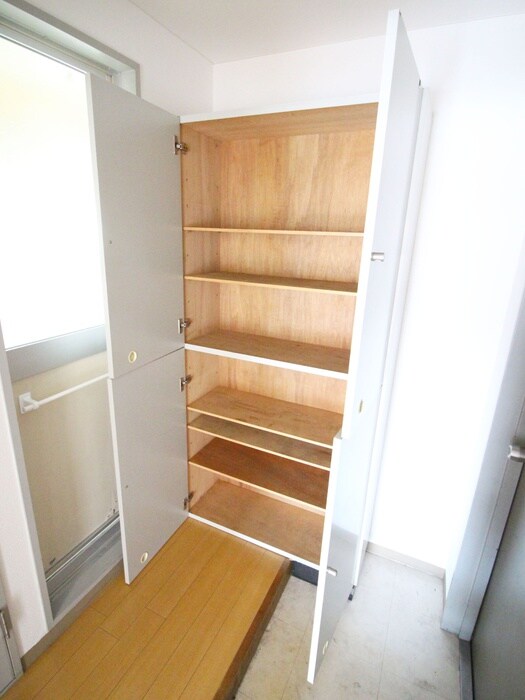 物件内観写真17　(靴箱)