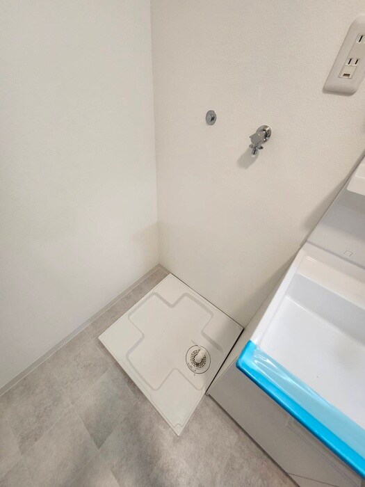 物件内観写真14　(洗濯機置場)