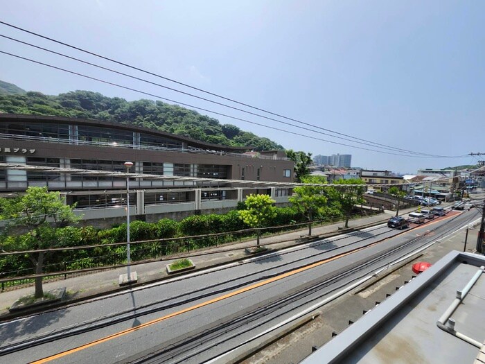 物件内観写真22　(室内からの展望)